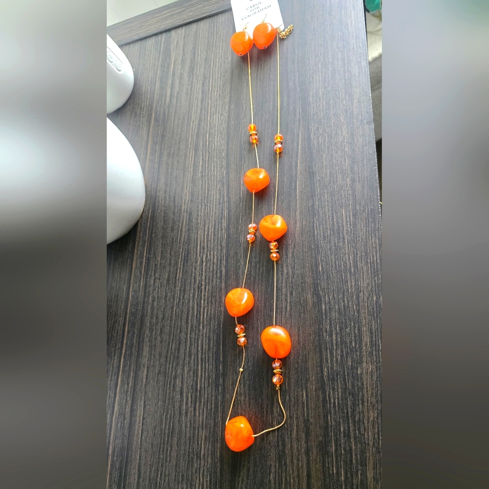 NWT Elegant Orange Beaded Necklace and Earrings set